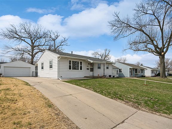 2nd image of 3235 Dairydale Ct SE