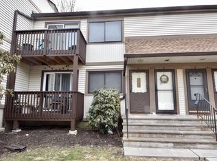 1909B Stonegate Ln, Stanhope, NJ 07874