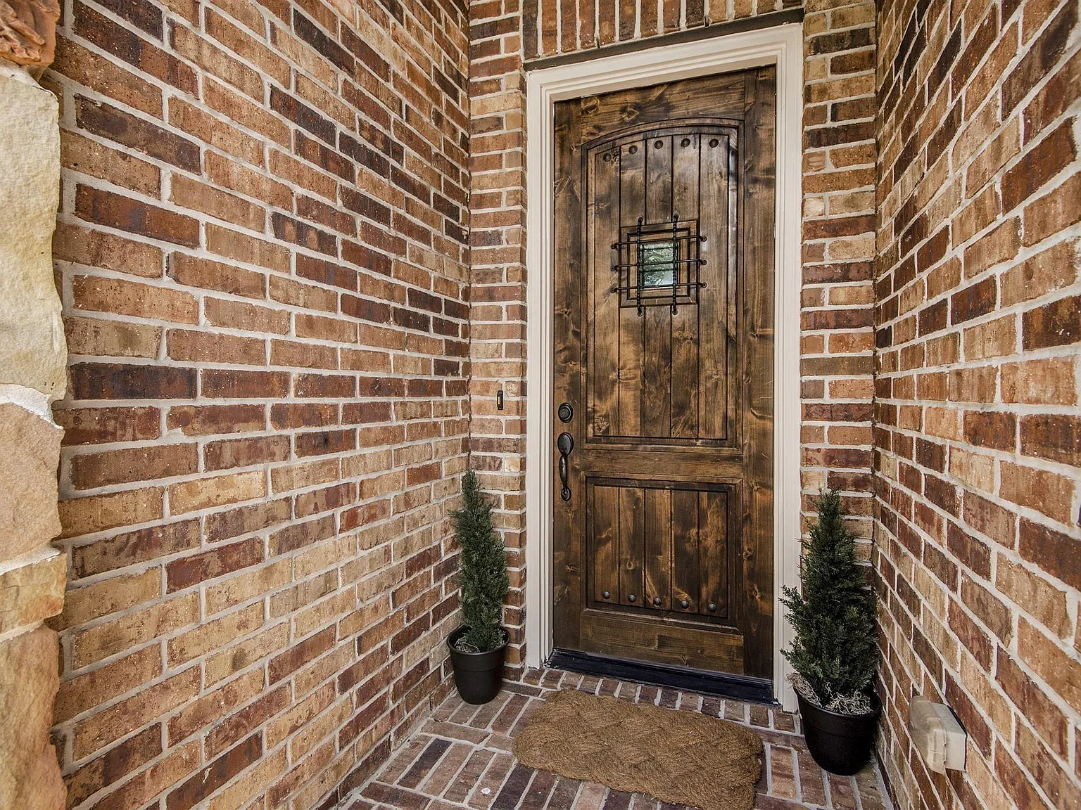 4 bed, 2.0 bath, 2986 sqft, $3,150 — Photo 3