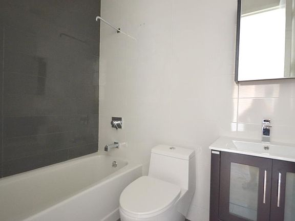 5th image of 116 E 19th St APT 1B