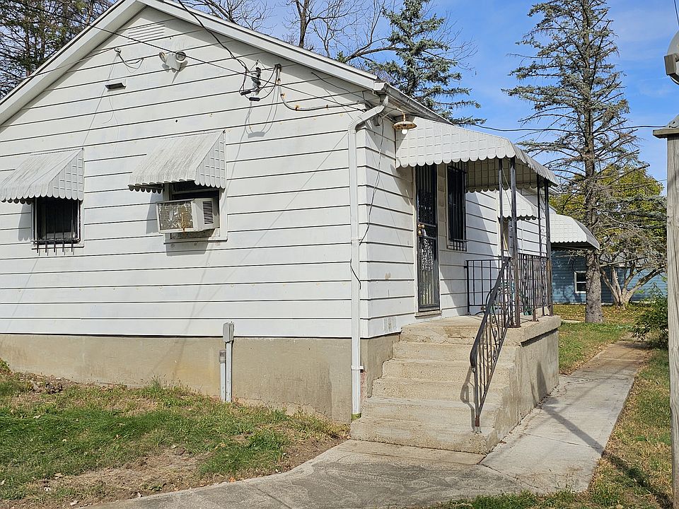 1st image of 4436 Burkhardt Ave