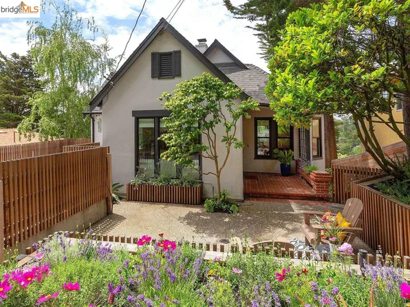 6815 Ridgewood Dr, Oakland, CA 94611