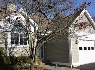 60 Carrie Cir, Fairfield, CT 06825