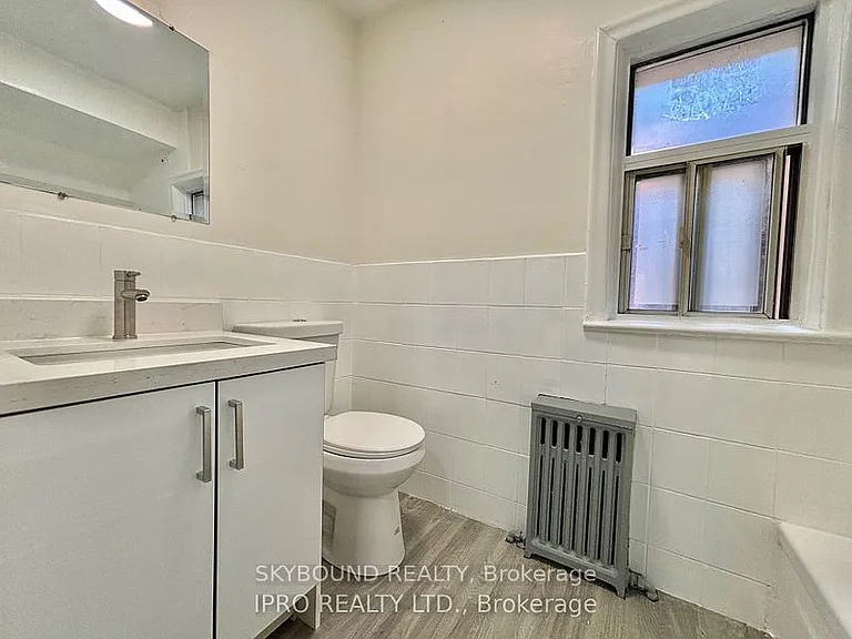 527 Queen St W #2B — Photo 7
