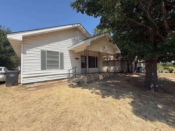 2nd image of 2908 Pennsylvania Rd