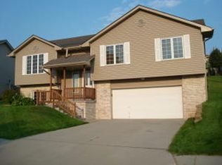 1506 Berwick Cir, Council Bluffs, IA 51503