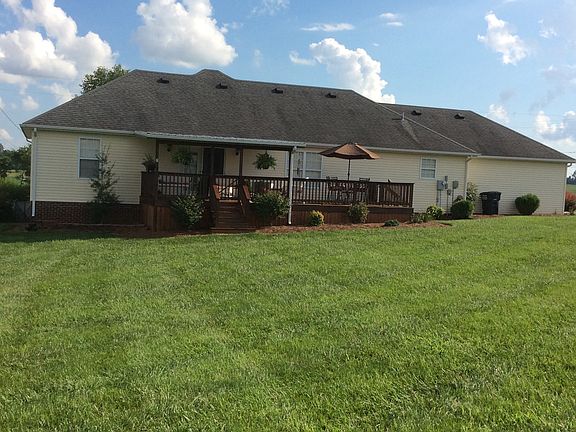 3rd image of 74 Farmview Ave