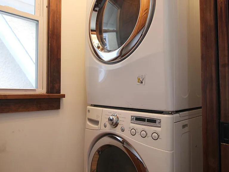 2417 Otis St NE — Photo 25