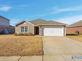 104 Old Shell Rd, Meridianville, AL 35759