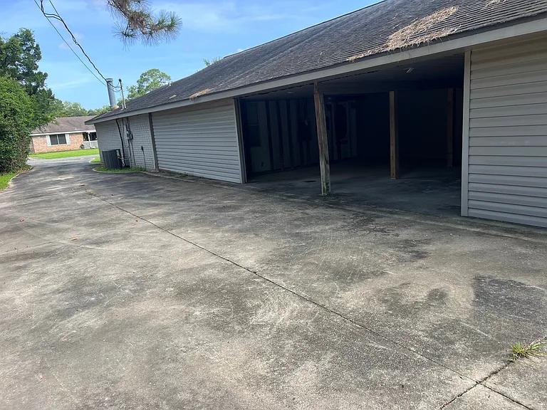 114 Barracuda St — Photo 28