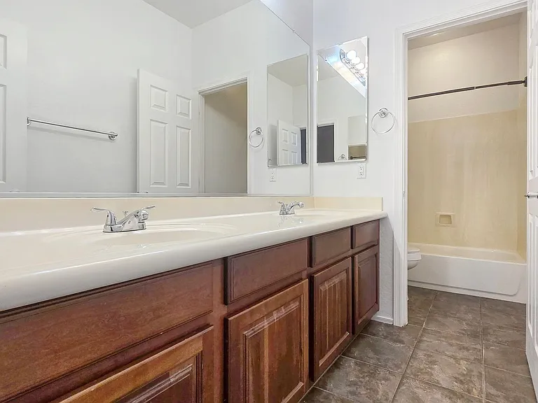 14821 W Roanoke Ave — Photo 34