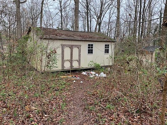 3rd image of 7633 Elwood Dr