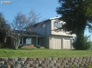 93669 Bay Park Ln, Coos Bay, OR 97420