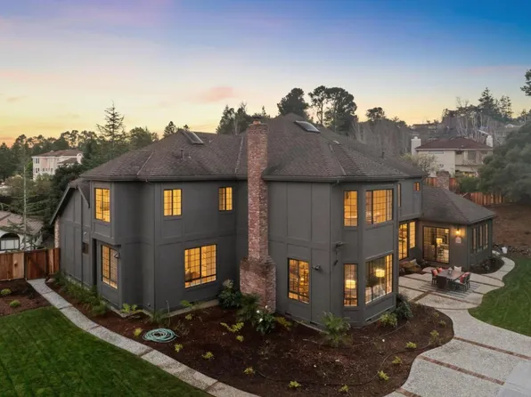 1080 Macadamia Dr, Hillsborough, CA 94010