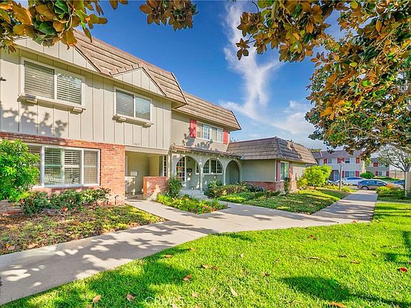 3rd image of 4657 Larwin Ave