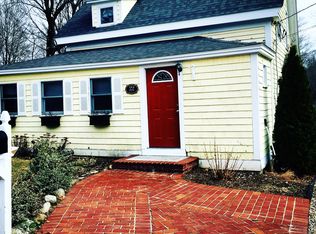 22 Lincoln Ave, South Hamilton, MA 01982
