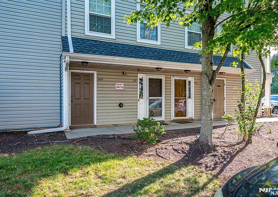 1st image of 202 Prestwick Way Unit 202