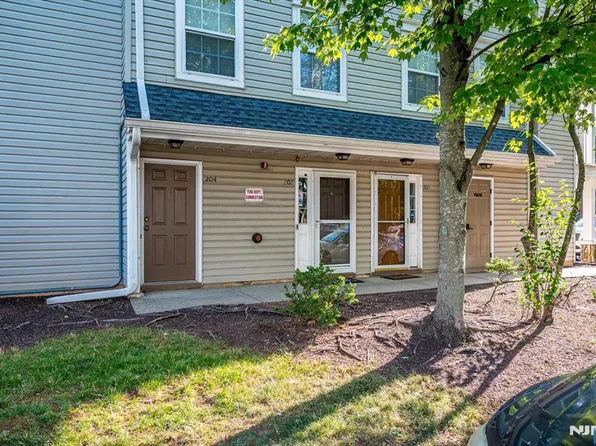 202 Prestwick Way Unit 202, Edison, NJ 08820