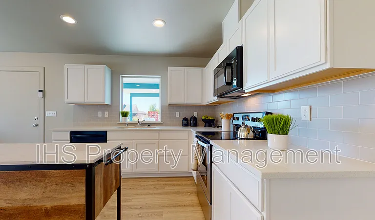 2513 E Helena St #A — Photo 18