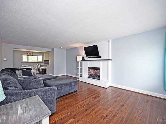 3rd image of 6988 Dimmick Rd