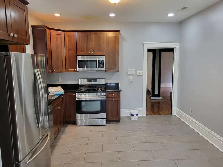 6033 Enright Ave — Photo 2