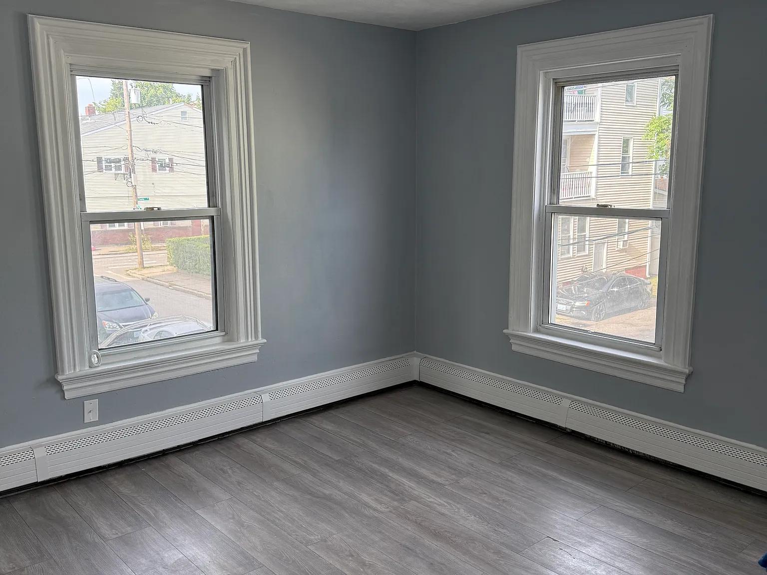 3 bed, 1173 sqft, $1,975 — Photo 2