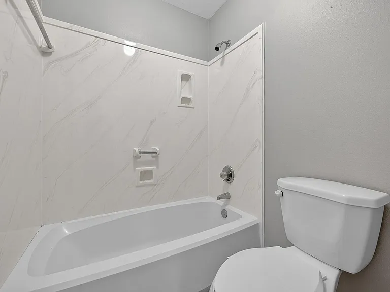 3 Neptune Dr — Photo 35