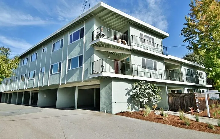 1208 Sir Francis Drake Blvd #6 — Photo 1