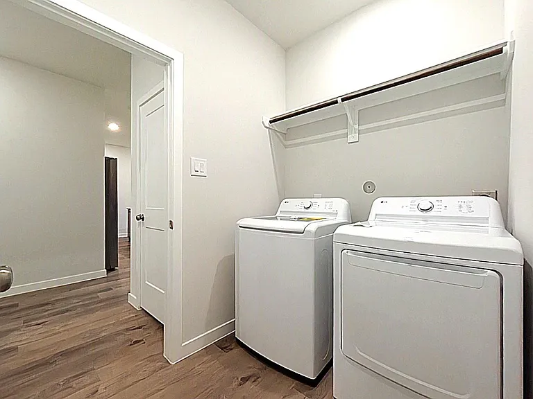 523 Shoreview Dr — Photo 10