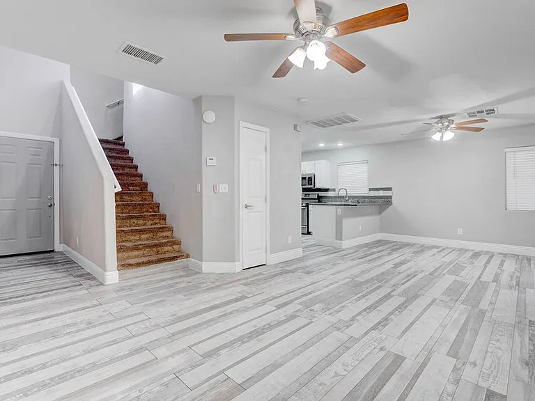 6469 Abbey Door Ct — Photo 14