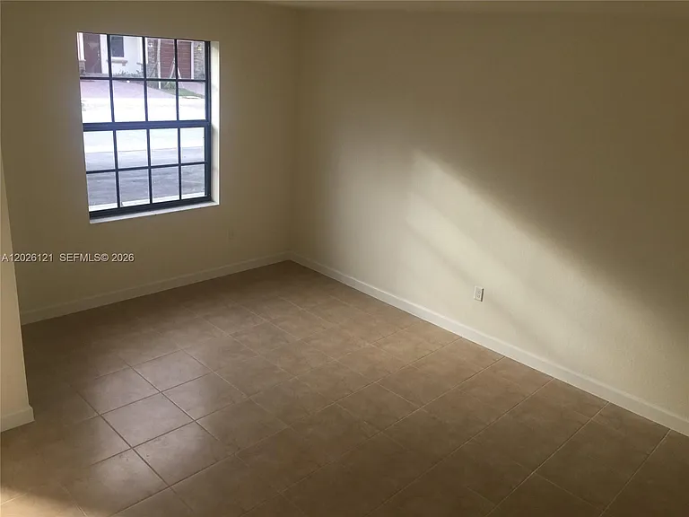 9307 W 33rd Way — Photo 4