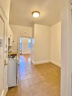 Rented by Waverly Realty Associates | media 15