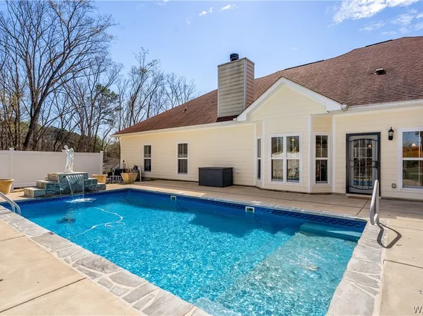 11689 Elam Dr, Northport, AL 35475