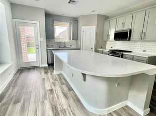 8034 Whisper Grove Dr, Magnolia, TX 77354