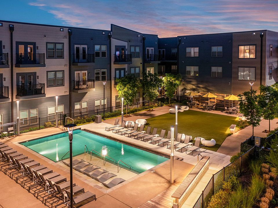 Resort-style Pool and Sundeck with Wi-Fi
