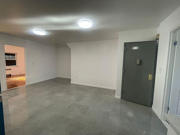 2nd image of 2320 Young Ave #2
