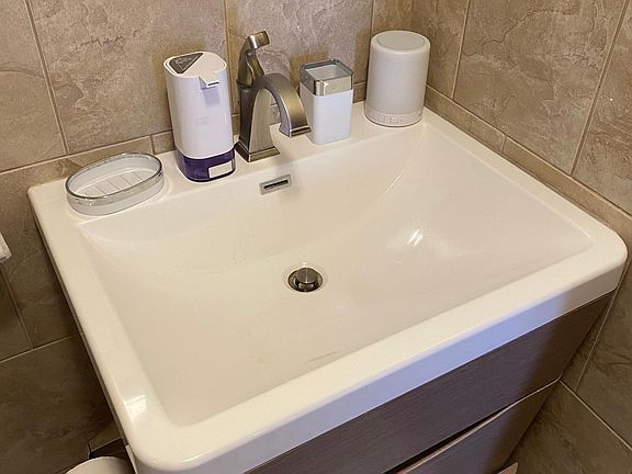 4th image of 1202 Bergen Ave APT 1