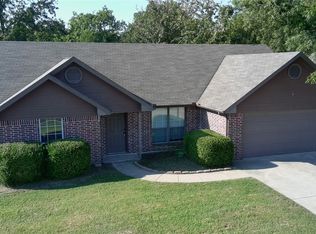 515 E Liberty St, Pilot Point, TX 76258