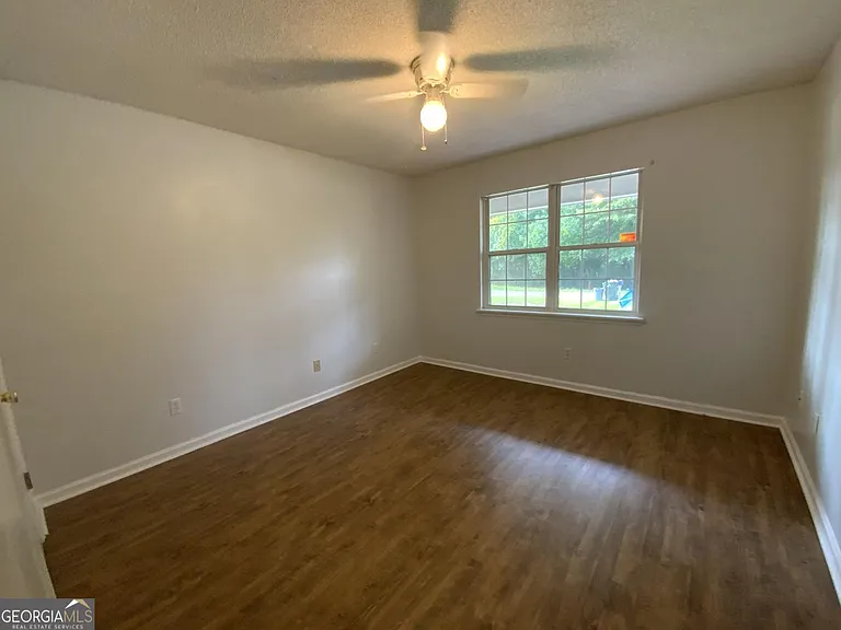 404 Marvin Ave — Photo 10