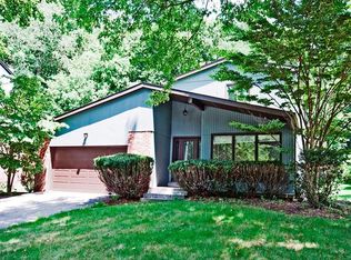 202 Ohara Manor Dr, Pittsburgh, PA 15238