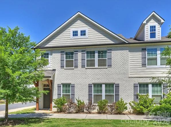 111 Cranford Dr, Pineville, NC 28134