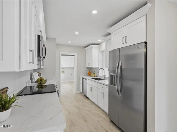 8250 E LOMITA Avenue, Mesa, AZ 85209