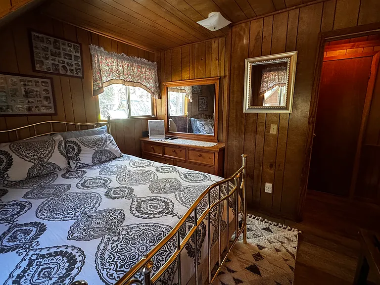 Private second bedroom