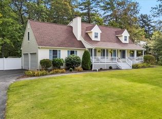 51 Swan Dr, Taunton, MA 02780