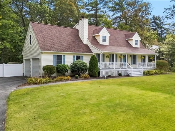 51 Swan Dr, Taunton, MA 02780