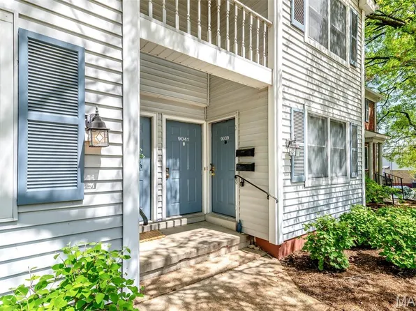 9039 W Swan Cir, Saint Louis, MO 63144