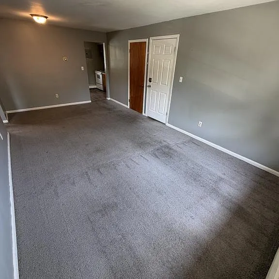 3055 Hadley Ave #5 — Photo 3