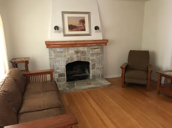 1801 Markham Way, Sacramento, CA 95818