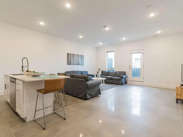 1254 Point Breeze Ave #A — Photo 5