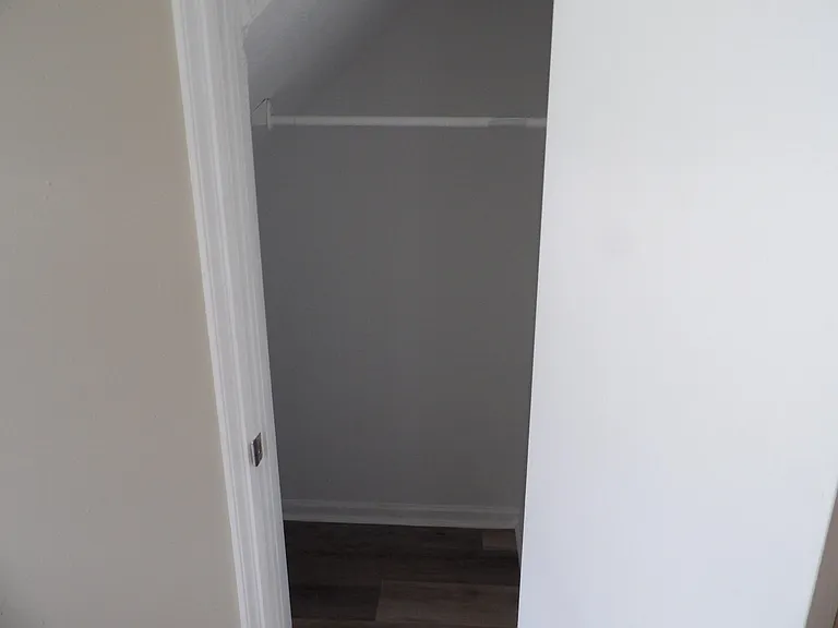 902 Plaza Dr #5 — Photo 16